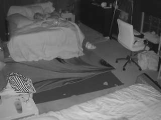 voyeurcam-baileybase-room
