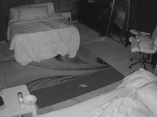 voyeurcam-baileybase-room webcam