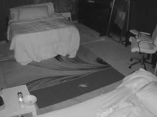 voyeurcam-baileybase-room