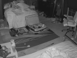 voyeurcam-baileybase-room