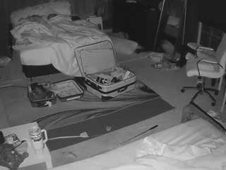 voyeurcam-baileybase-room
