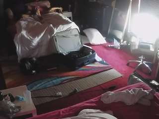 Model ini sedang live sekarang. voyeurcam-baileybase-room
