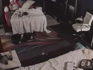 该模特正在直播。 voyeurcam-baileybase-room