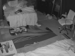 Este modelo está en vivo ahora. voyeurcam-baileybase-room