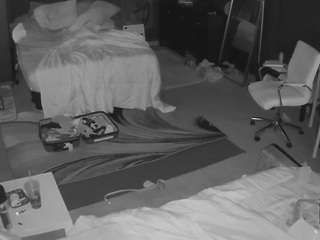 voyeurcam-baileybase-room