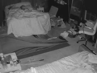 voyeurcam-baileybase-room webcam