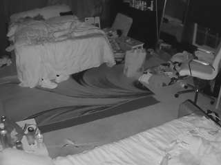 voyeurcam-baileybase-room