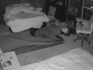 voyeurcam-baileybase-room
