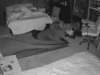 voyeurcam-baileybase-room