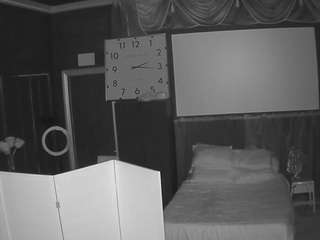 voyeurcam-baileybase-room