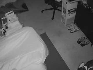 voyeurcam-baileybase-room