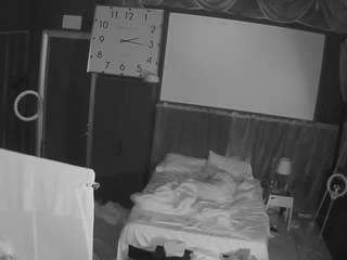 voyeurcam-baileybase-room