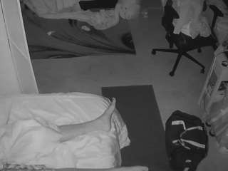 voyeurcam-baileybase-room