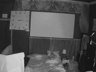 voyeurcam-baileybase-room