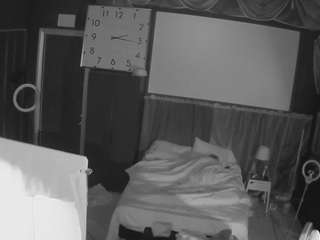 voyeurcam-baileybase-room