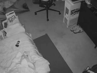 voyeurcam-baileybase-room