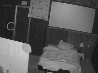 voyeurcam-baileybase-room