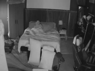 voyeurcam-baileybase-room