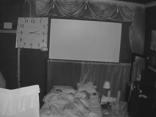 voyeurcam-baileybase-room