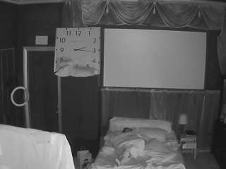 voyeurcam-baileybase-room