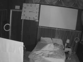 voyeurcam-baileybase-room