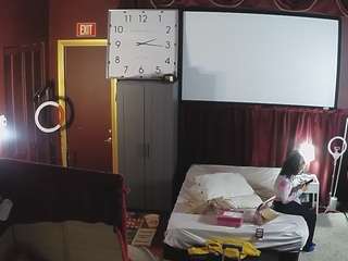 voyeurcam-baileybase-room