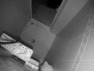 voyeurcam-baileybase-shower Adult Cam Rooms camsoda
