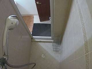 voyeurcam-baileybase-shower