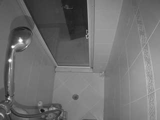 voyeurcam-baileybase-shower