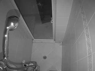 voyeurcam-baileybase-shower