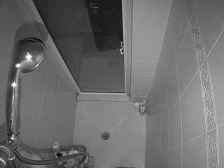voyeurcam-baileybase-shower