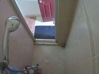 voyeurcam-baileybase-shower
