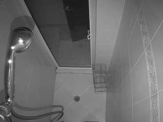 voyeurcam-baileybase-shower