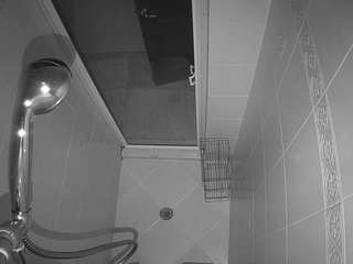 voyeurcam-baileybase-shower