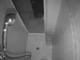 voyeurcam-baileybase-shower