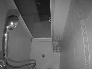 voyeurcam-baileybase-shower