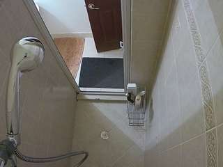 voyeurcam-baileybase-shower