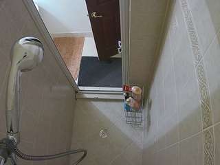 voyeurcam-baileybase-shower