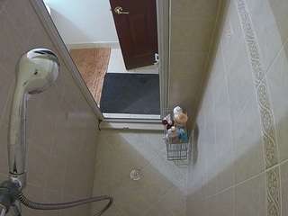 voyeurcam-baileybase-shower