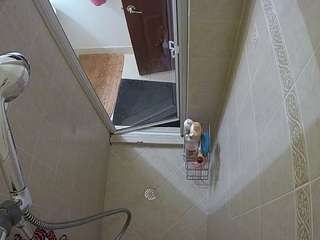 voyeurcam-baileybase-shower webcam