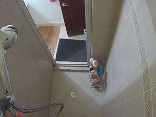 voyeurcam-baileybase-shower webcam model