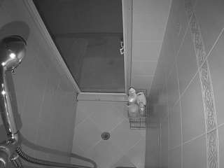  voyeurcam-baileybase-shower chat room