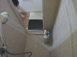voyeurcam-baileybase-shower