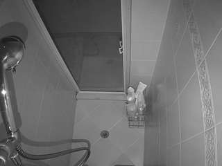 voyeurcam-baileybase-shower