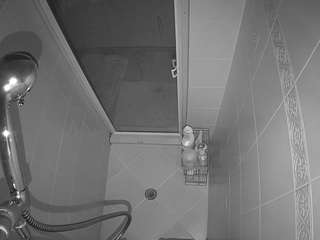 voyeurcam-baileybase-shower