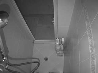 voyeurcam-baileybase-shower