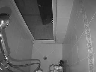 voyeurcam-baileybase-shower - Live Cam