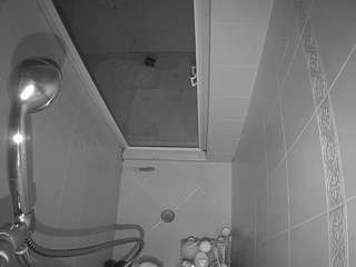 voyeurcam-baileybase-shower