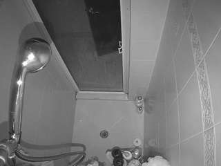 voyeurcam-baileybase-shower