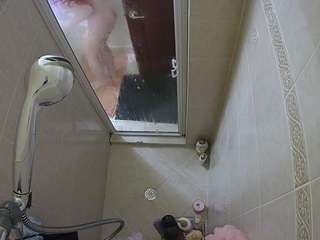 voyeurcam-baileybase-shower